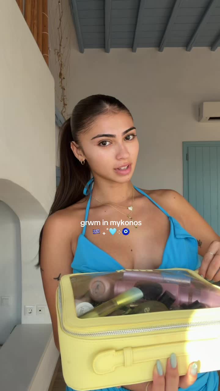 @Bella