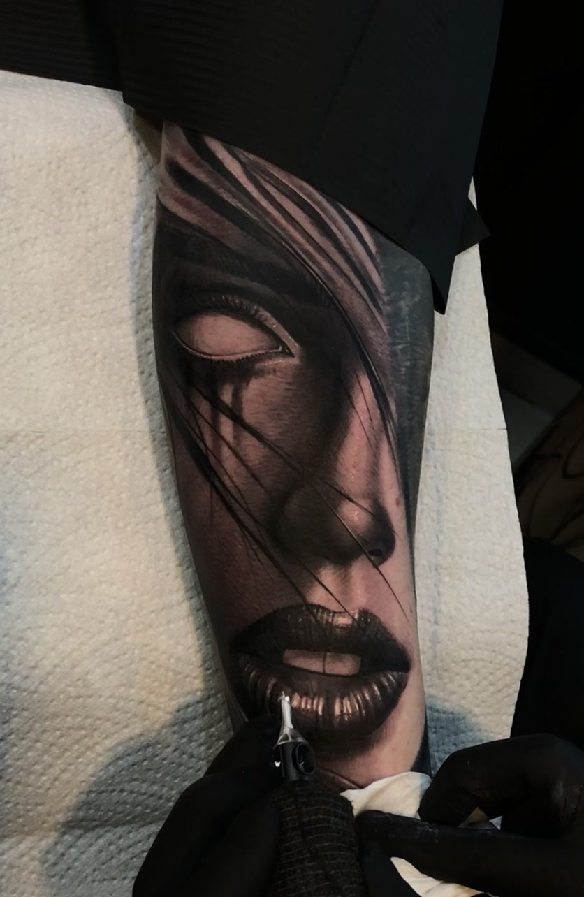 @David Taute black and grey