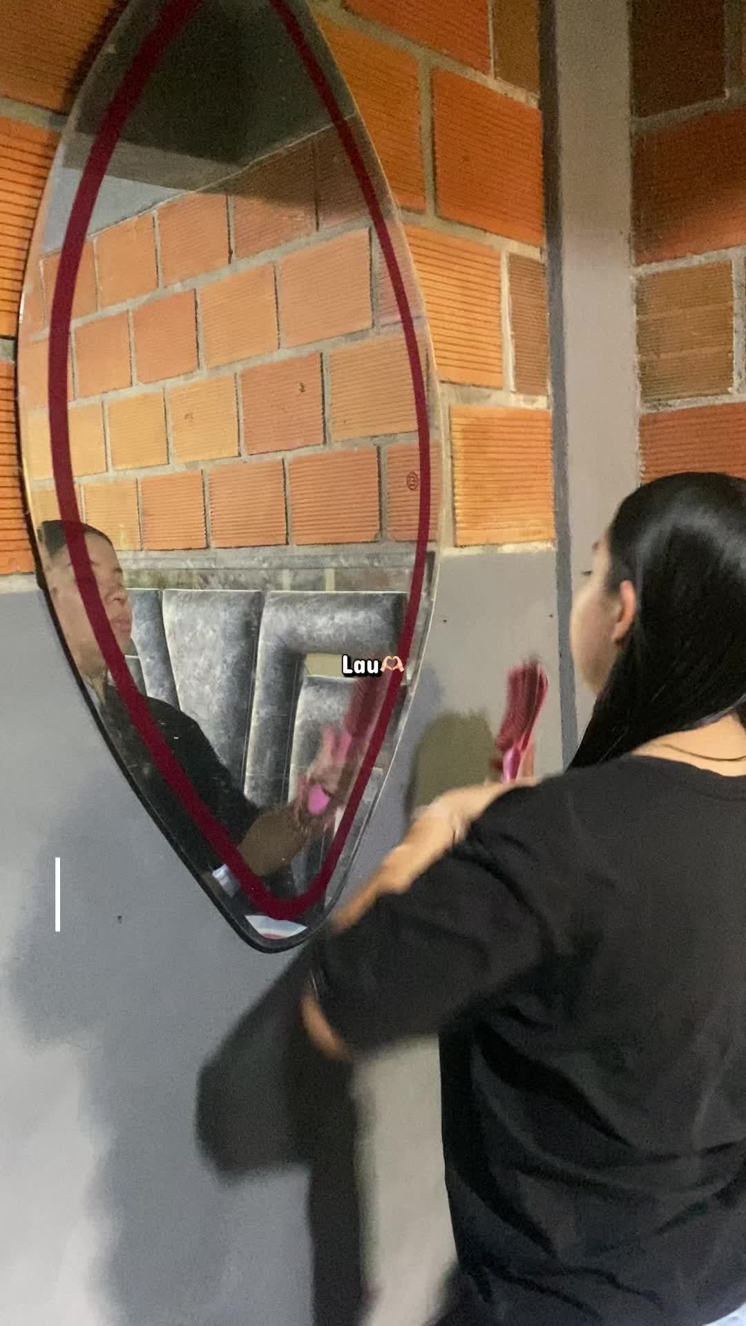 @Lau<3