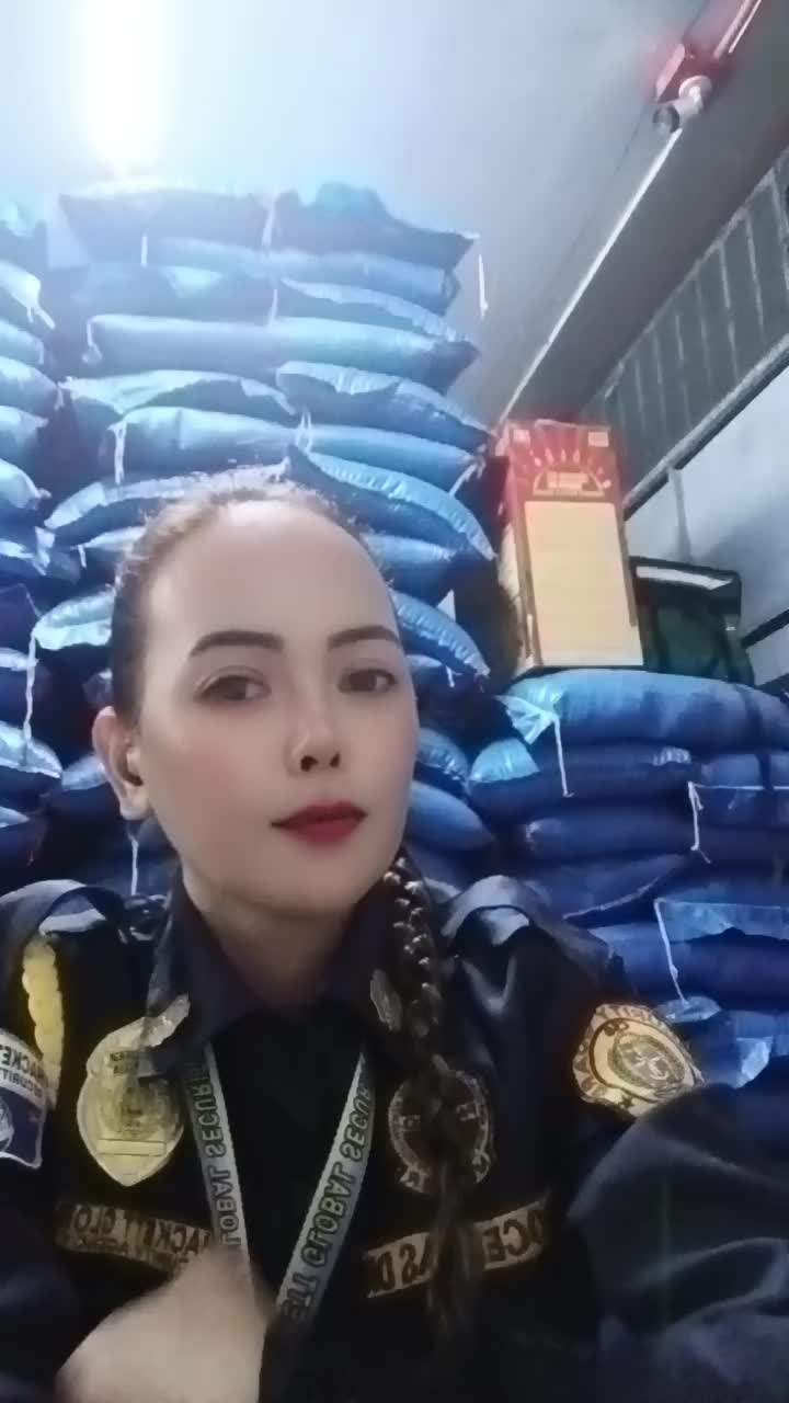 @#strongladyguard👩✈️👱♀️