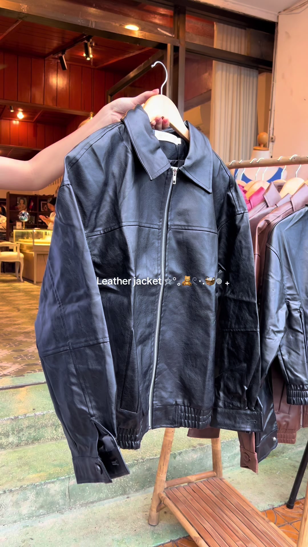 @marievintagestore