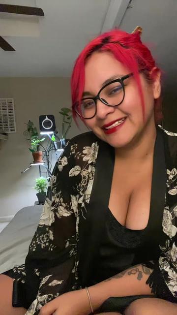 @La_rojita_🍒🤓