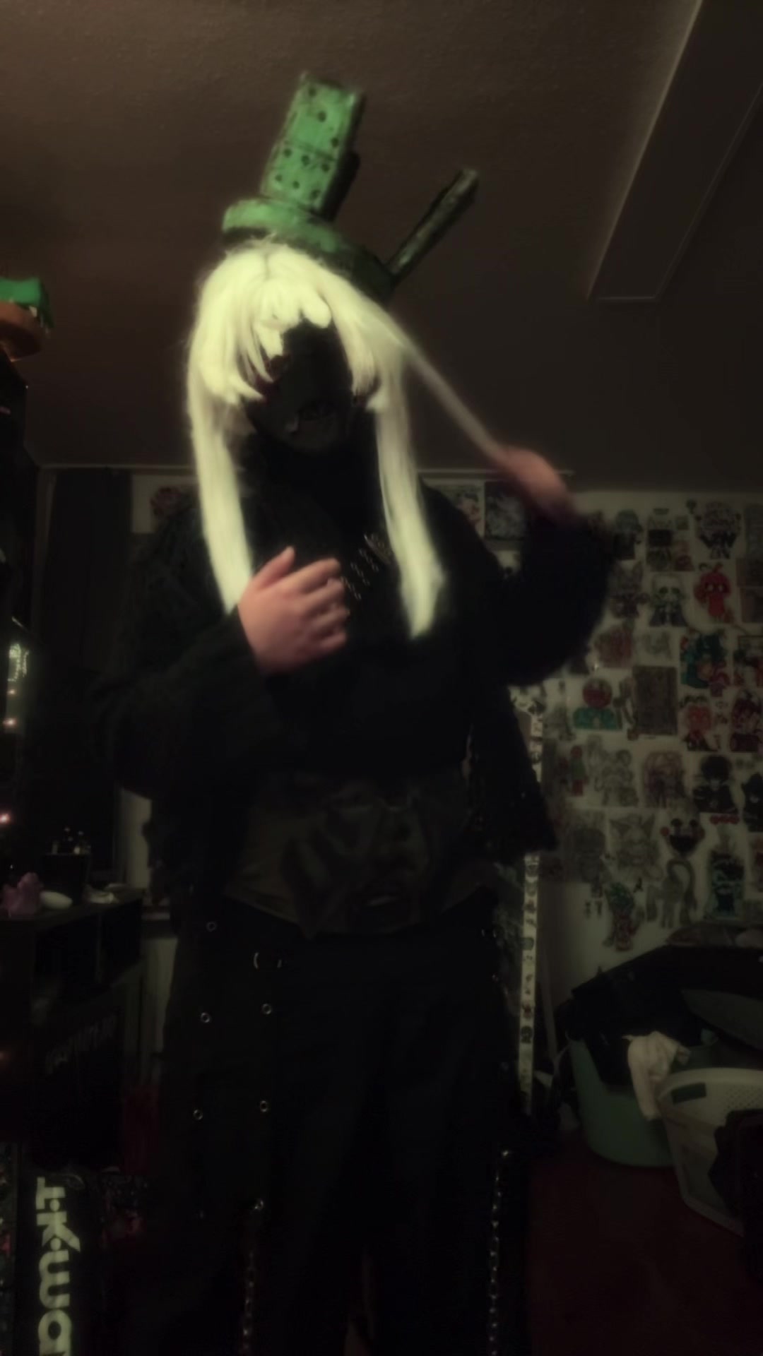@mo0n.c0s
