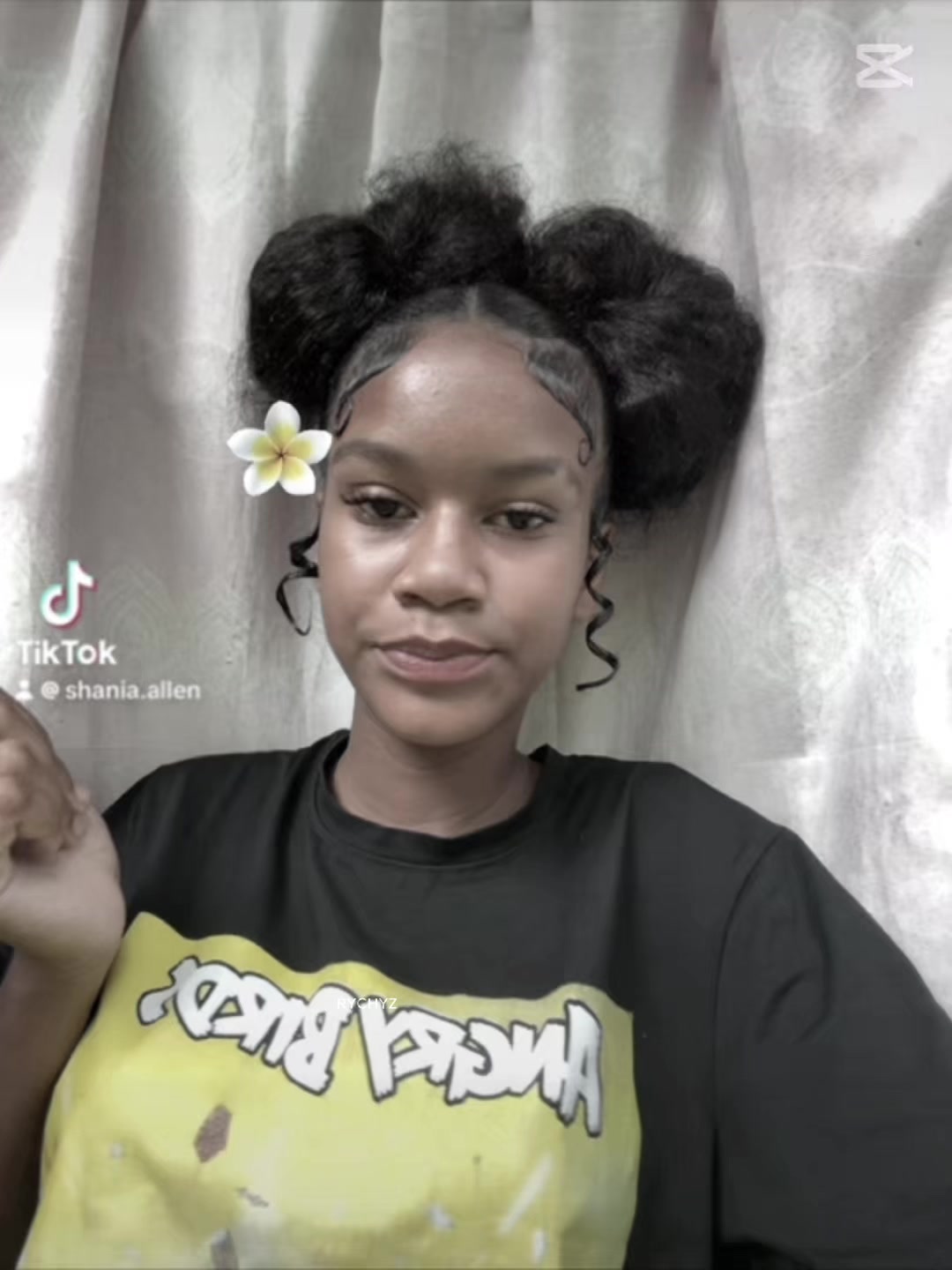 @Nia