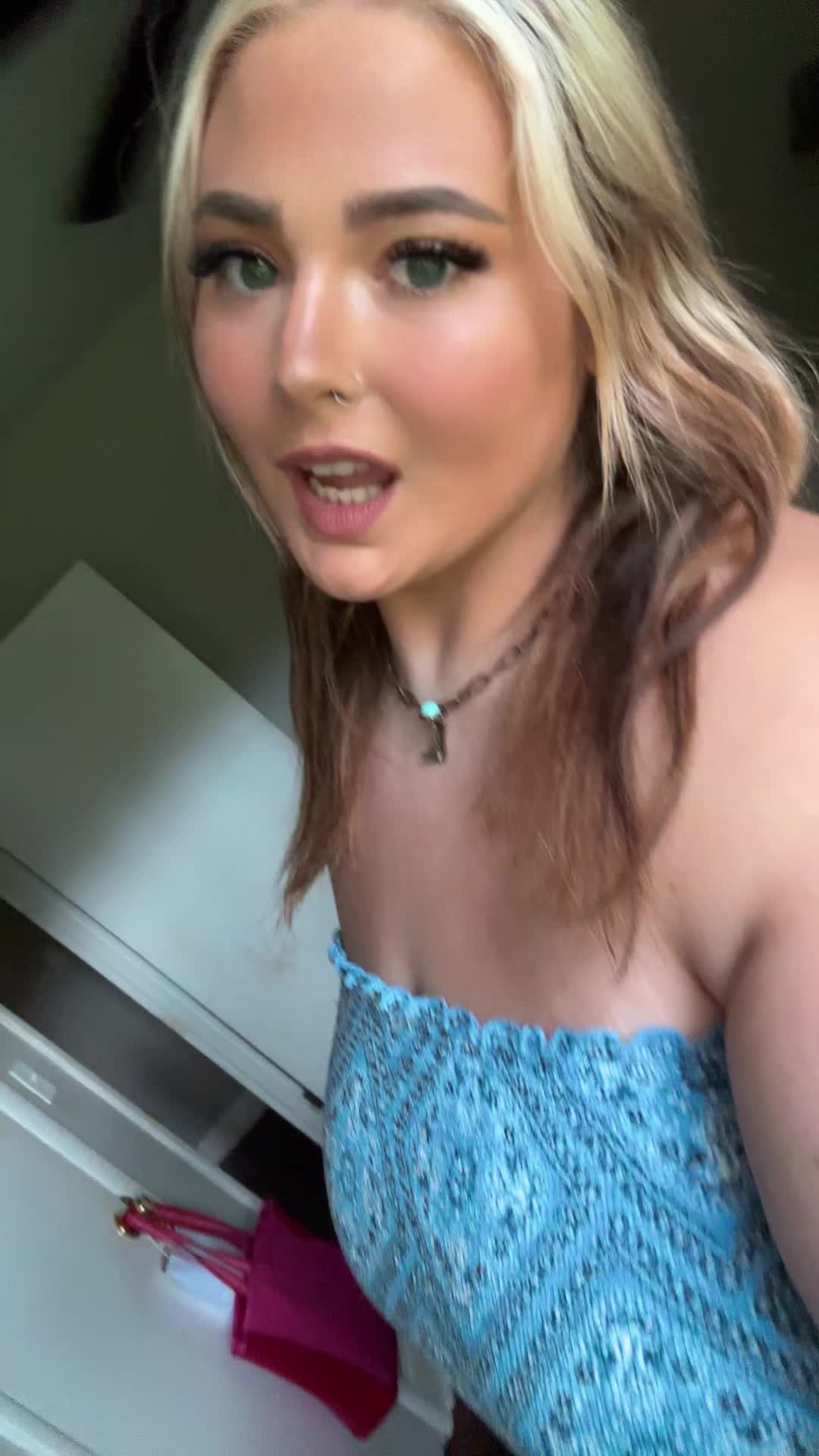 @Zo&euml;