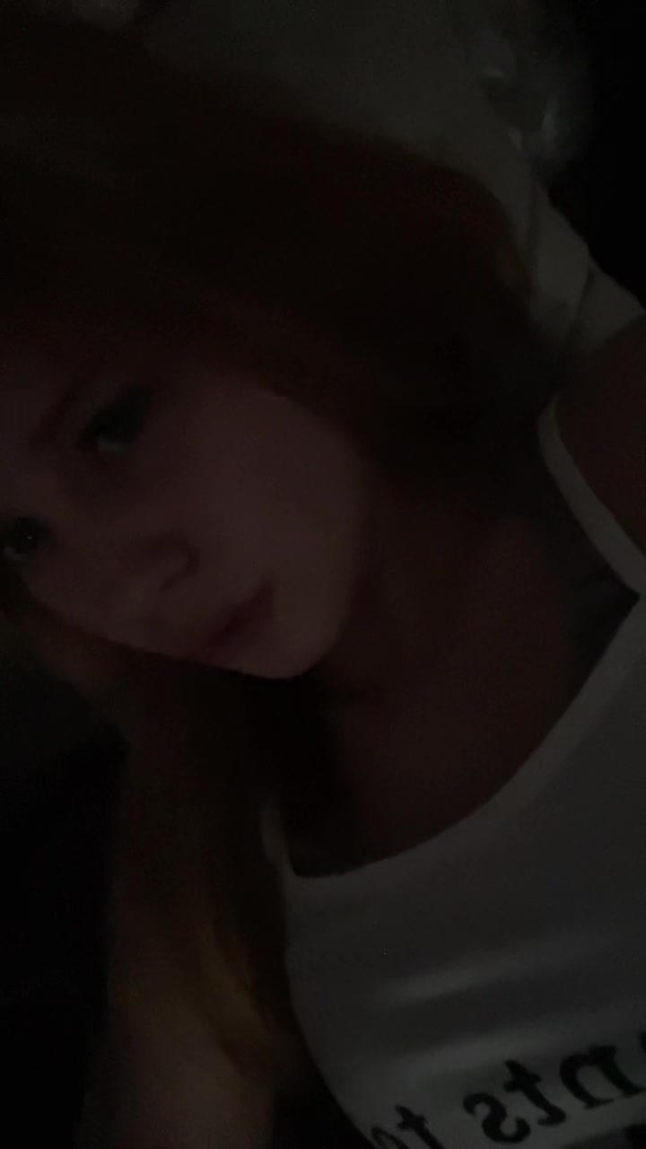 @anixwwq