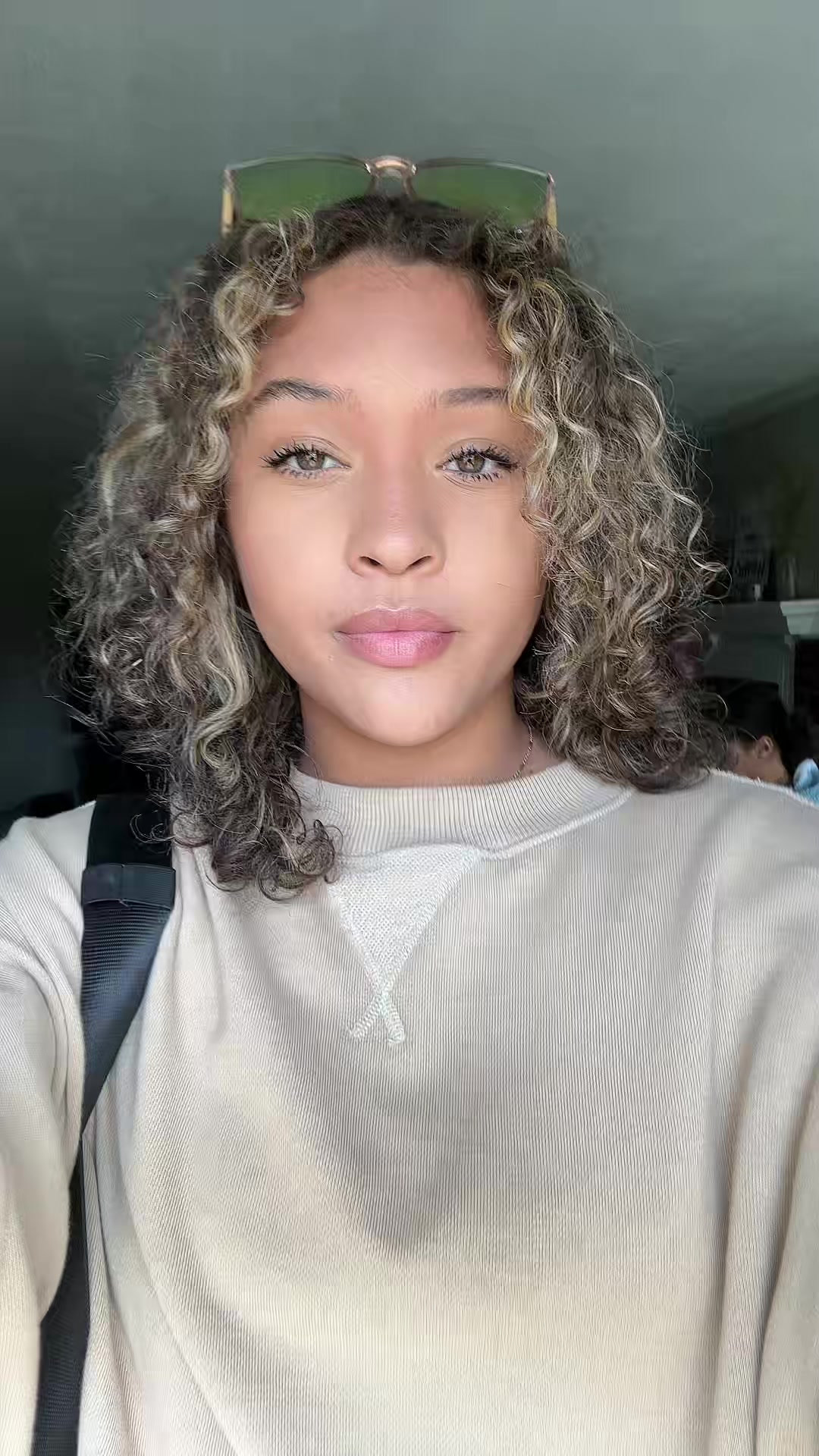 @<3