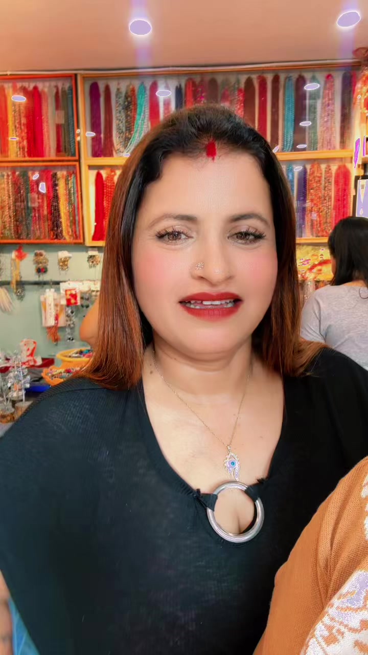 @🧿Divya thakuri 🧿( designer )