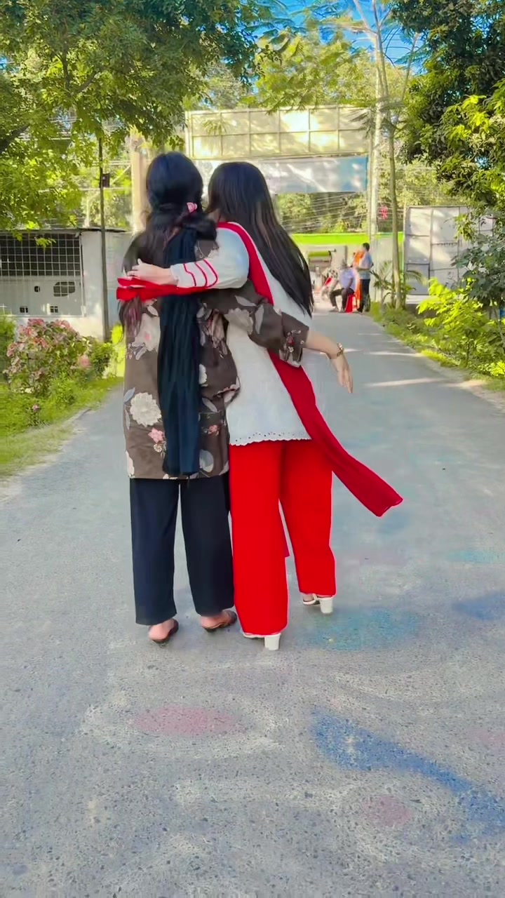 @👩🎓⚖️Arshi +(আরু)⚖️🎓