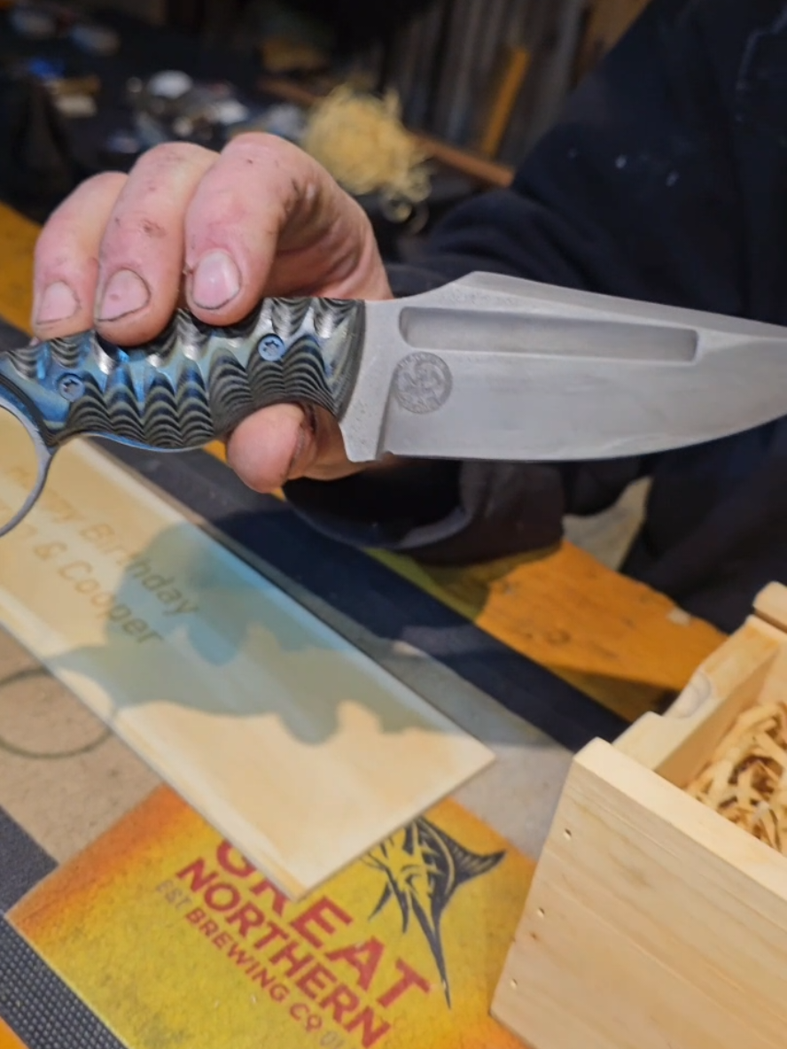 @Black_fish_blades