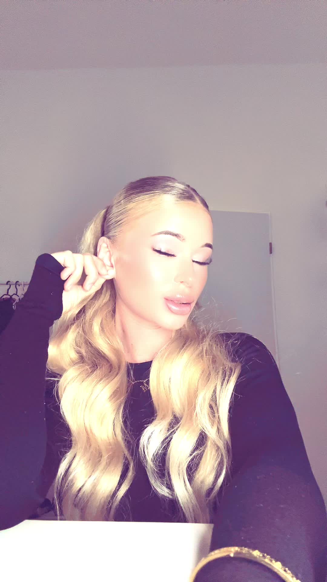@Jesuismina