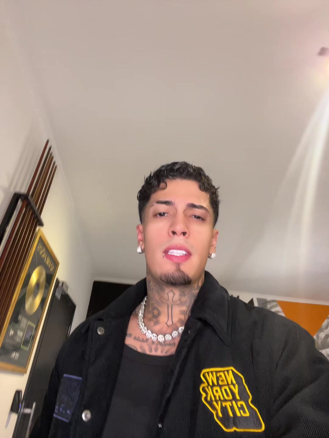 @jhowmc_