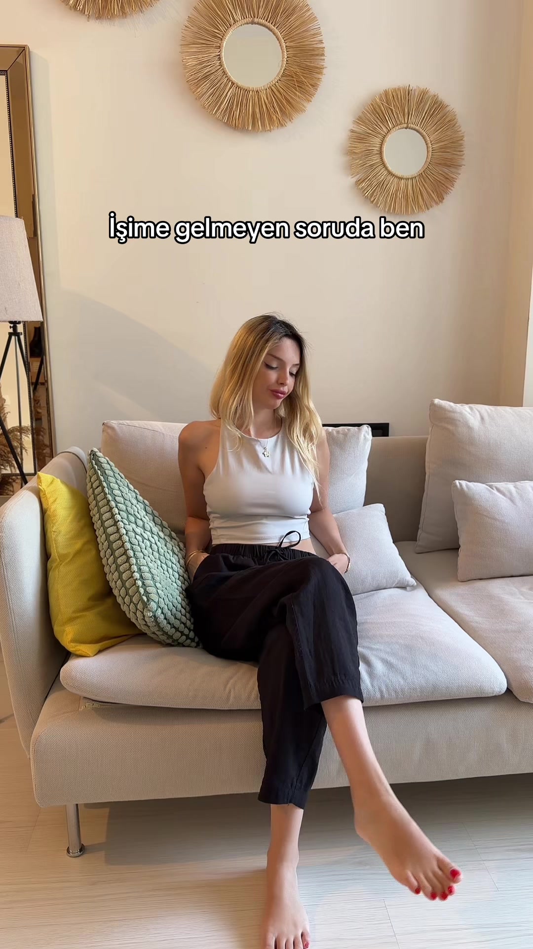 @Nur 🦩