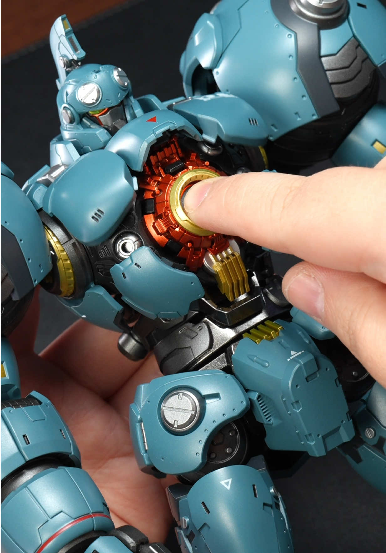 @TOYSN’T