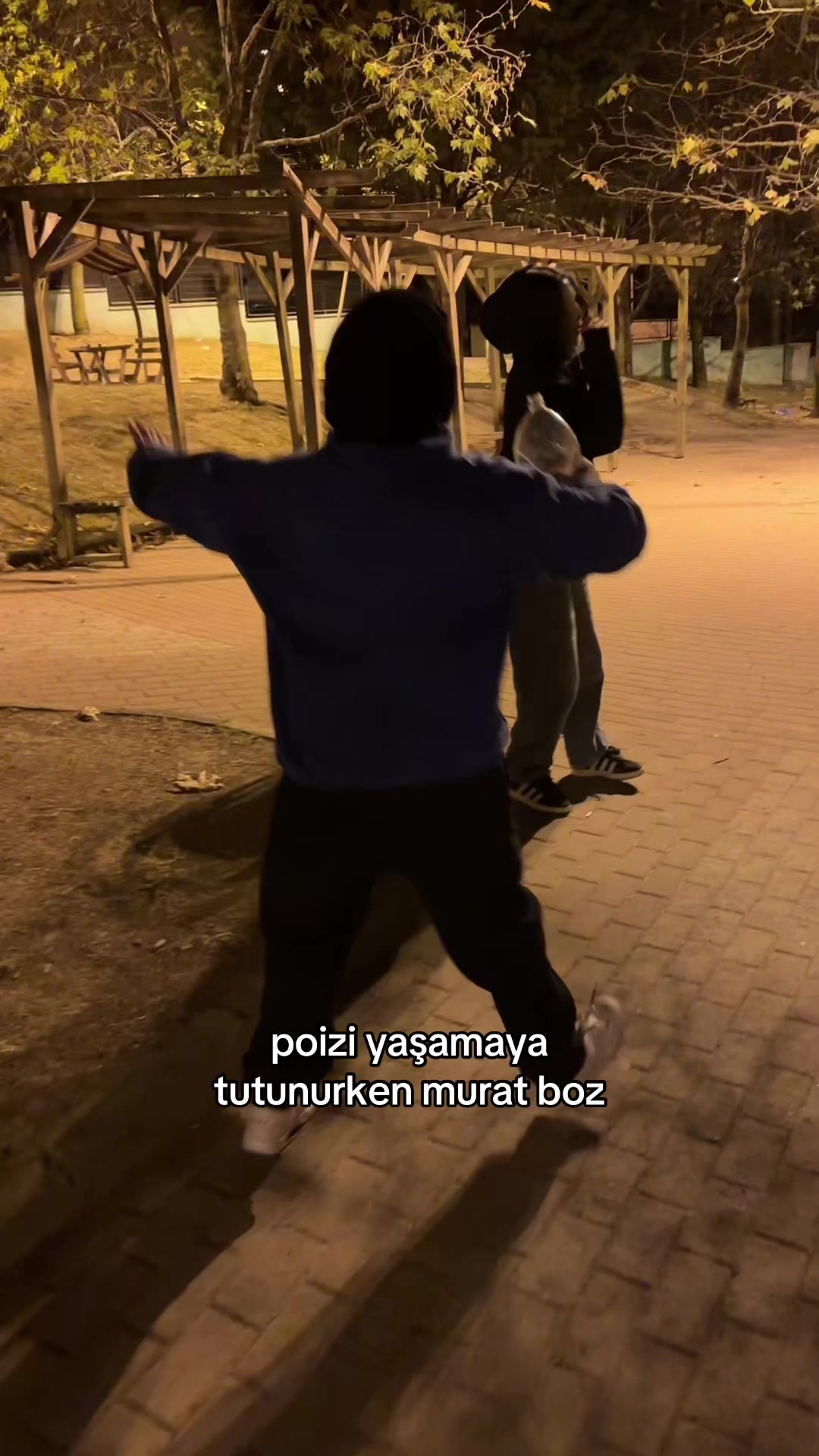 @dilara 𖣂