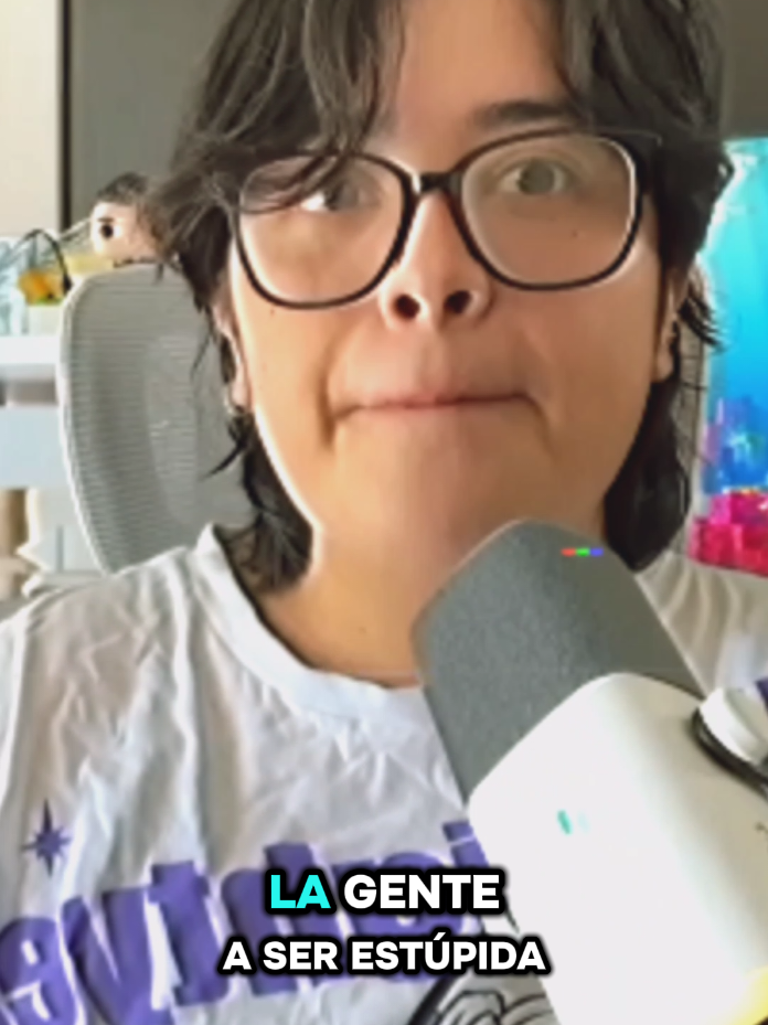 @Pol&iacute;ticamente Moreno