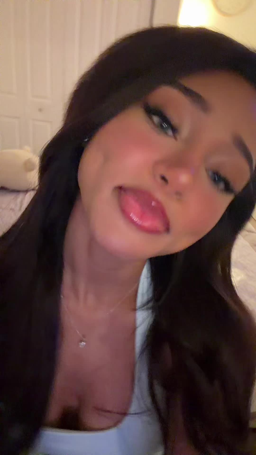 @ciarahrenaee