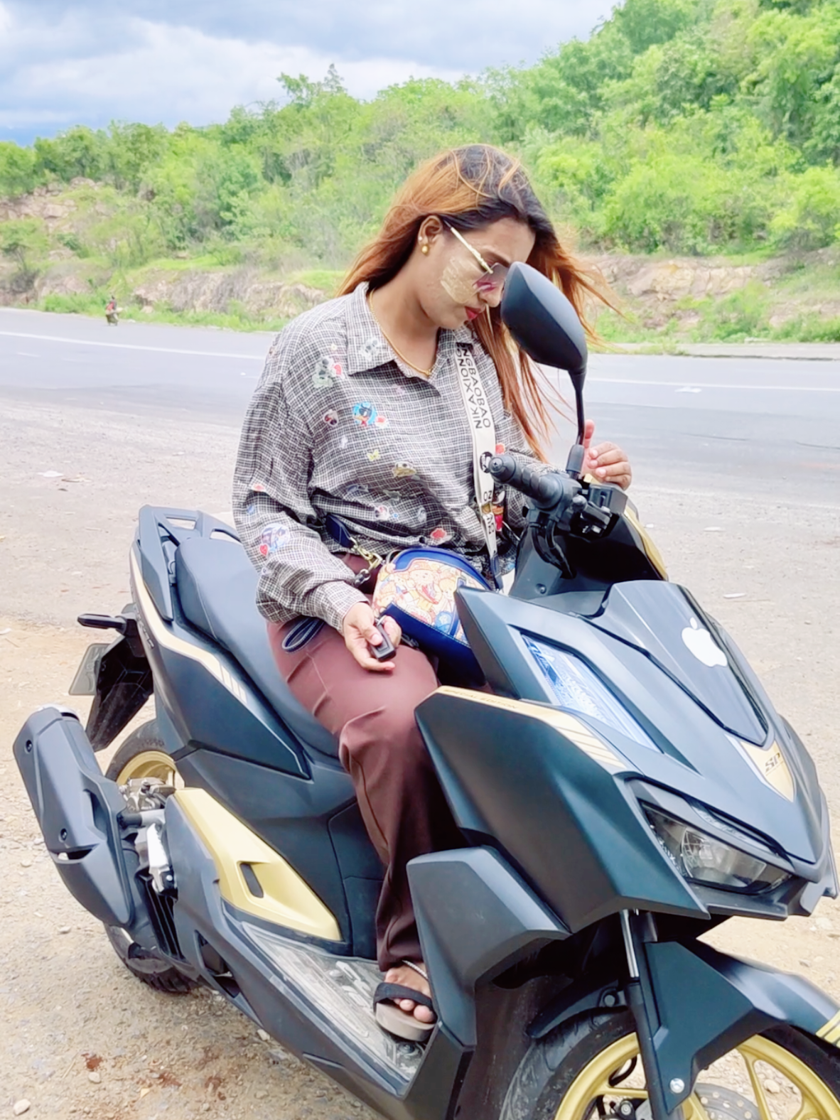 @လေပြေ 🦋💫💫