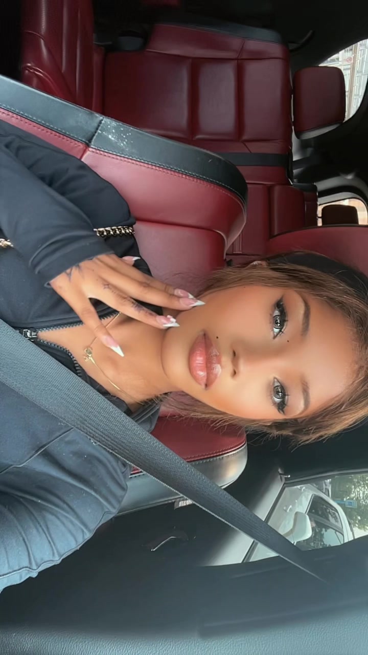 @ashlynj