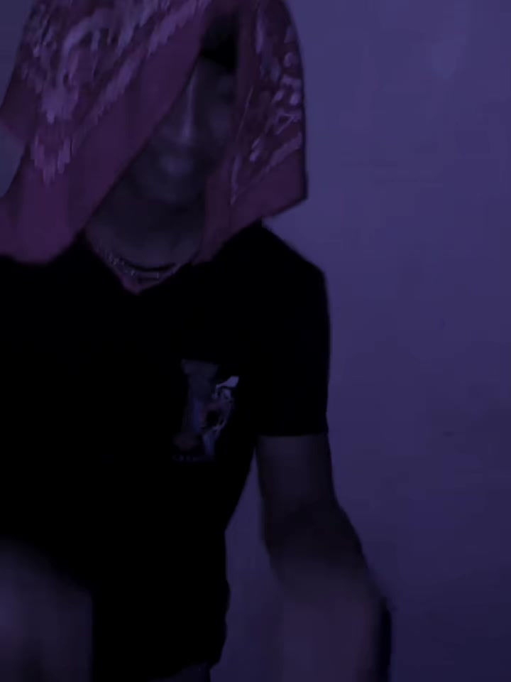 @itz_clinton_