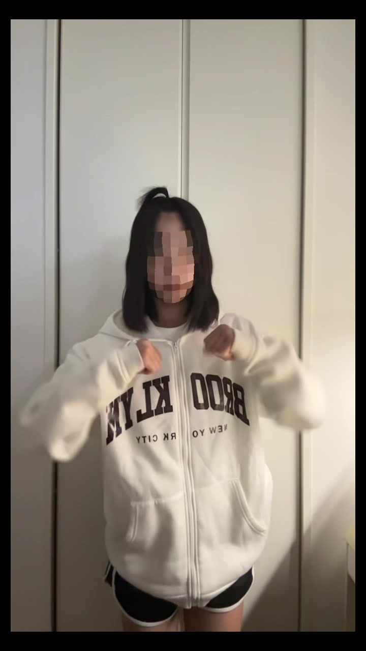 @✮