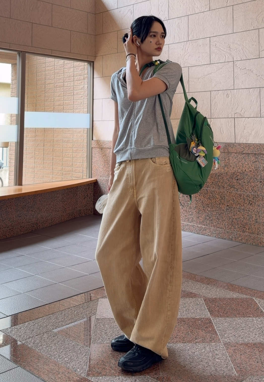 @コノ