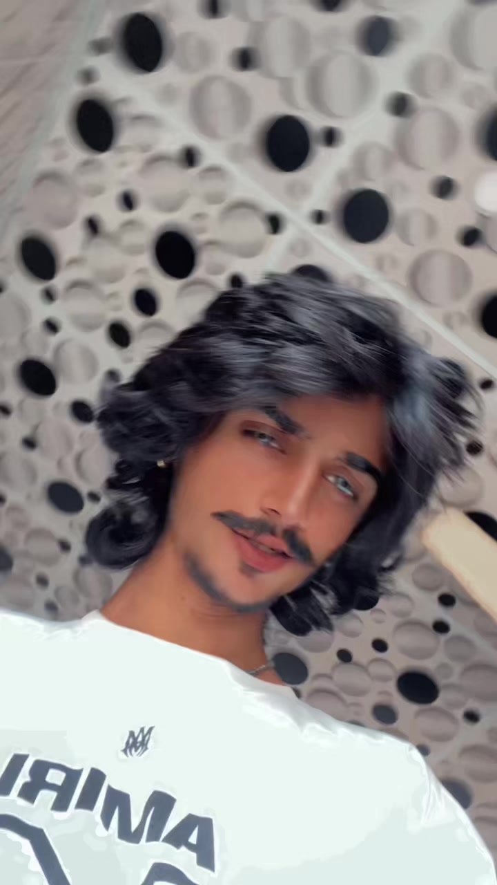 @MOoN🕶️🤏