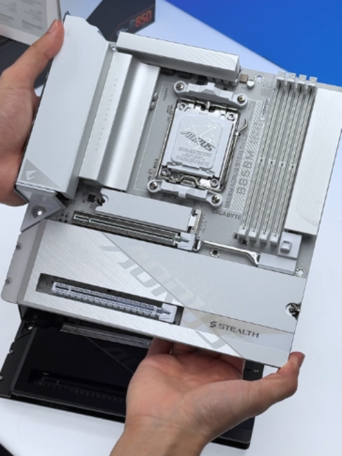 @AORUS