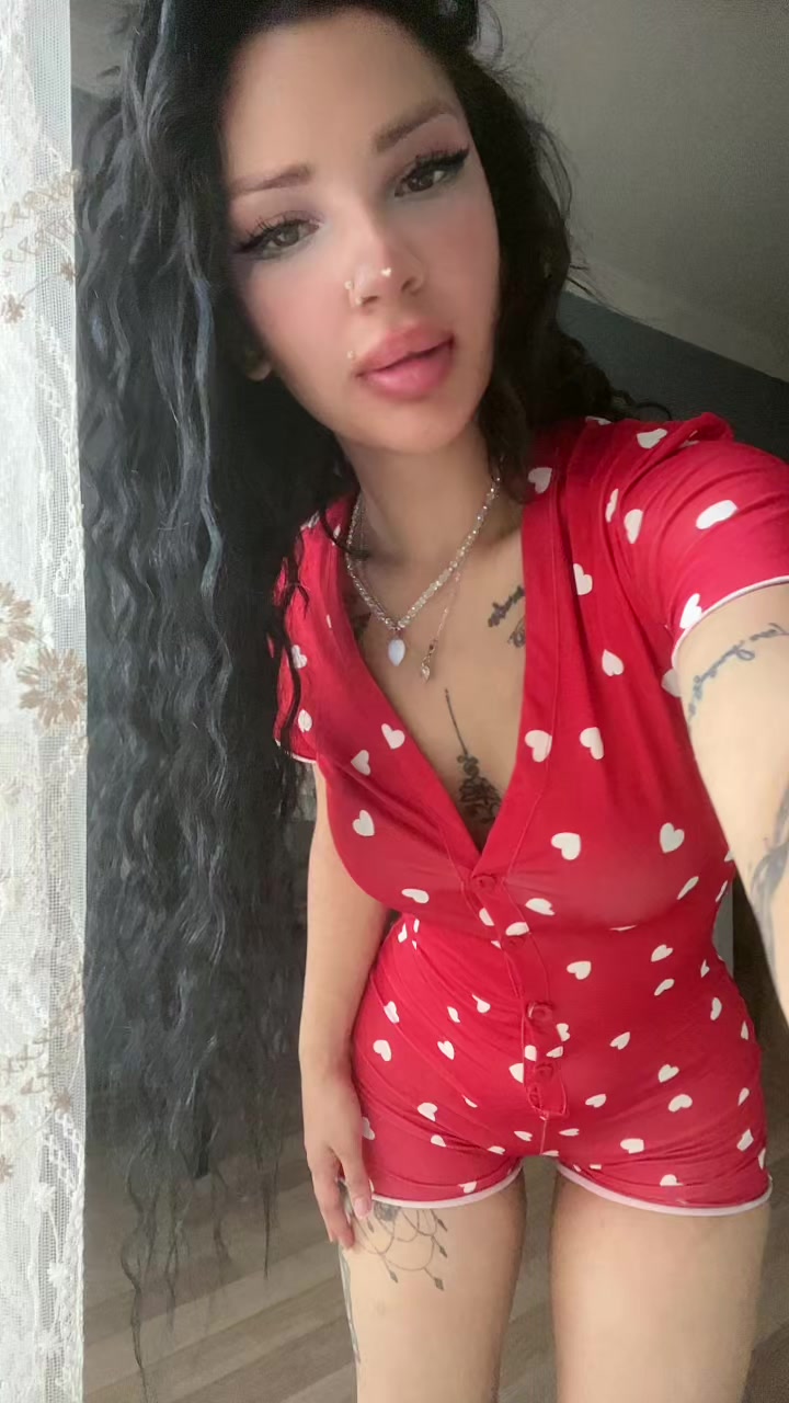 @Eceazra