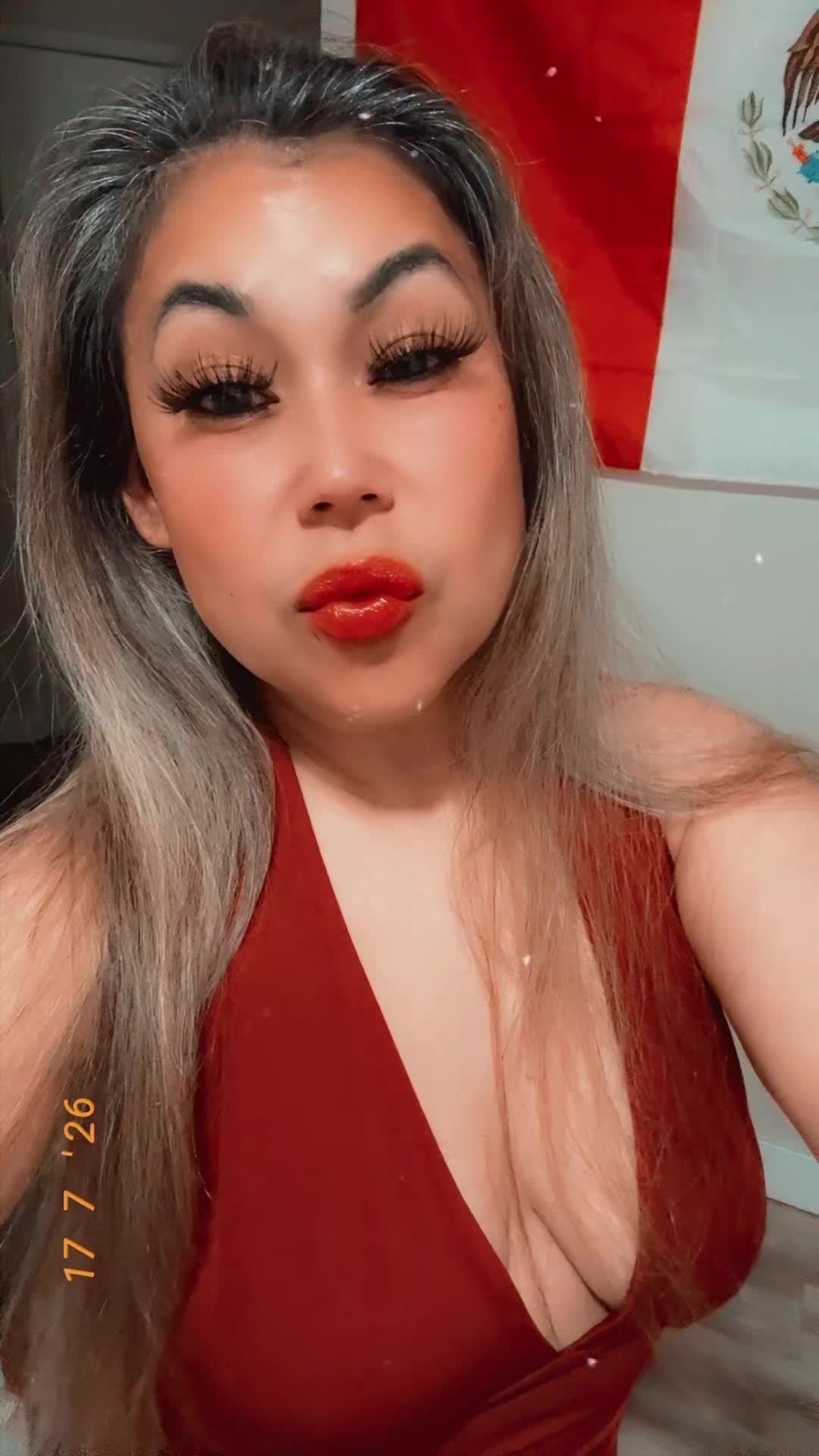 @Blingedbysonia