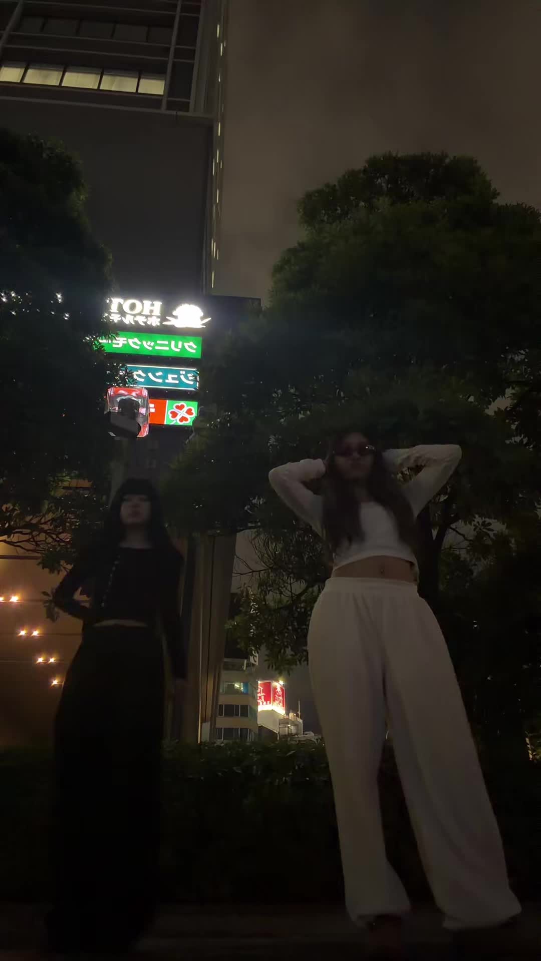 @レオ