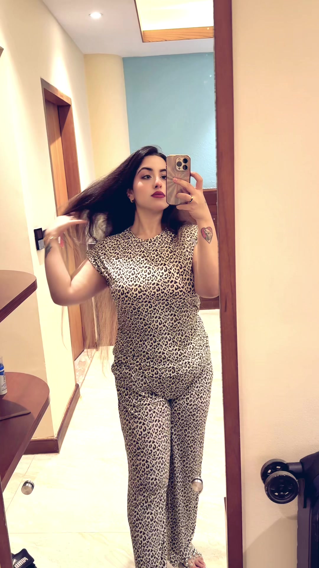 @eyana ayoune alzadi