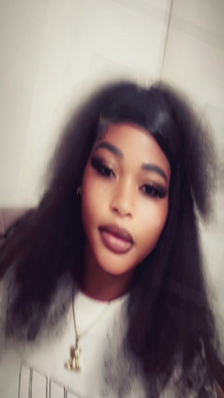 @kweenfavvy01