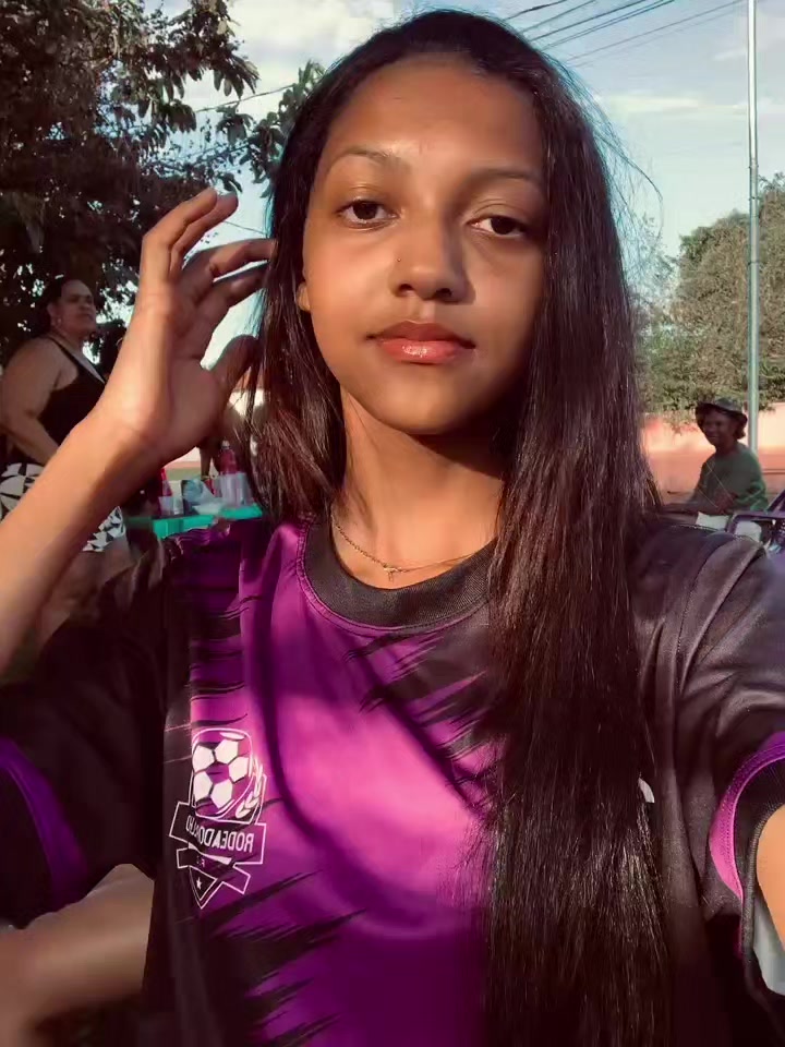 @Laura Silva 👾