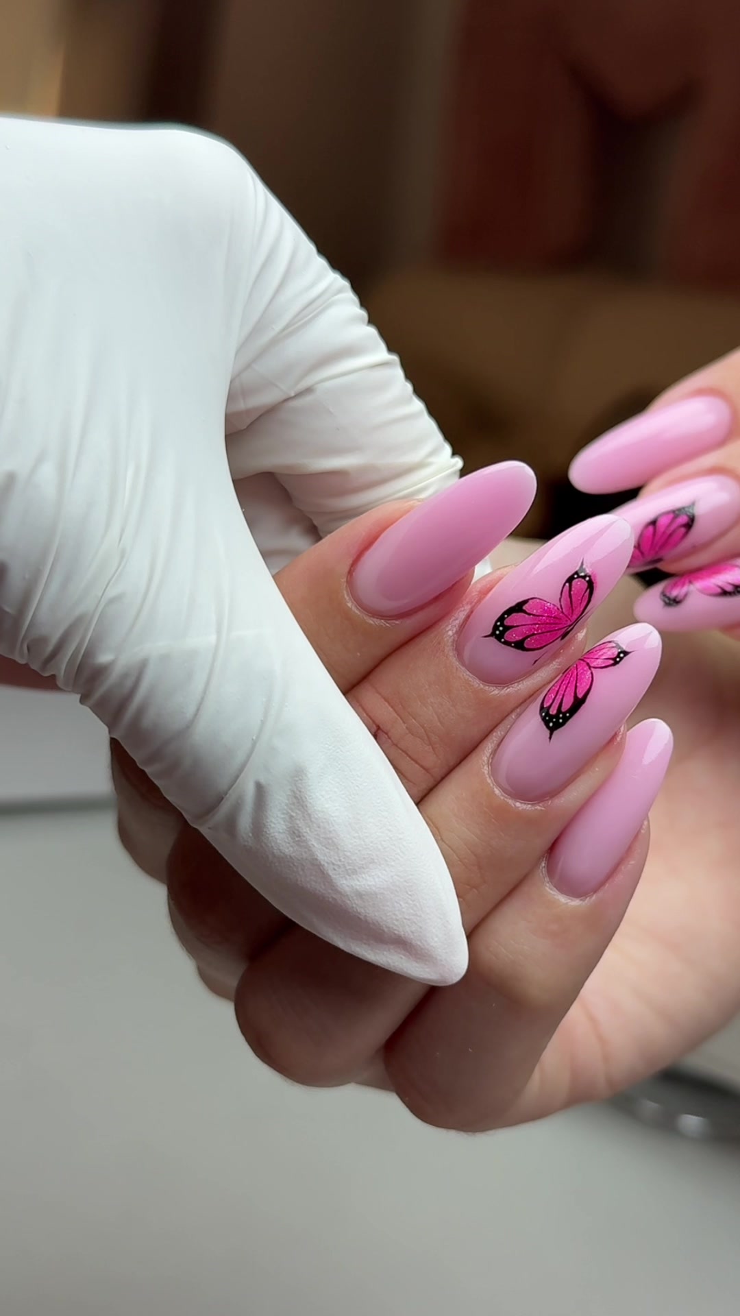 @zuk_nails