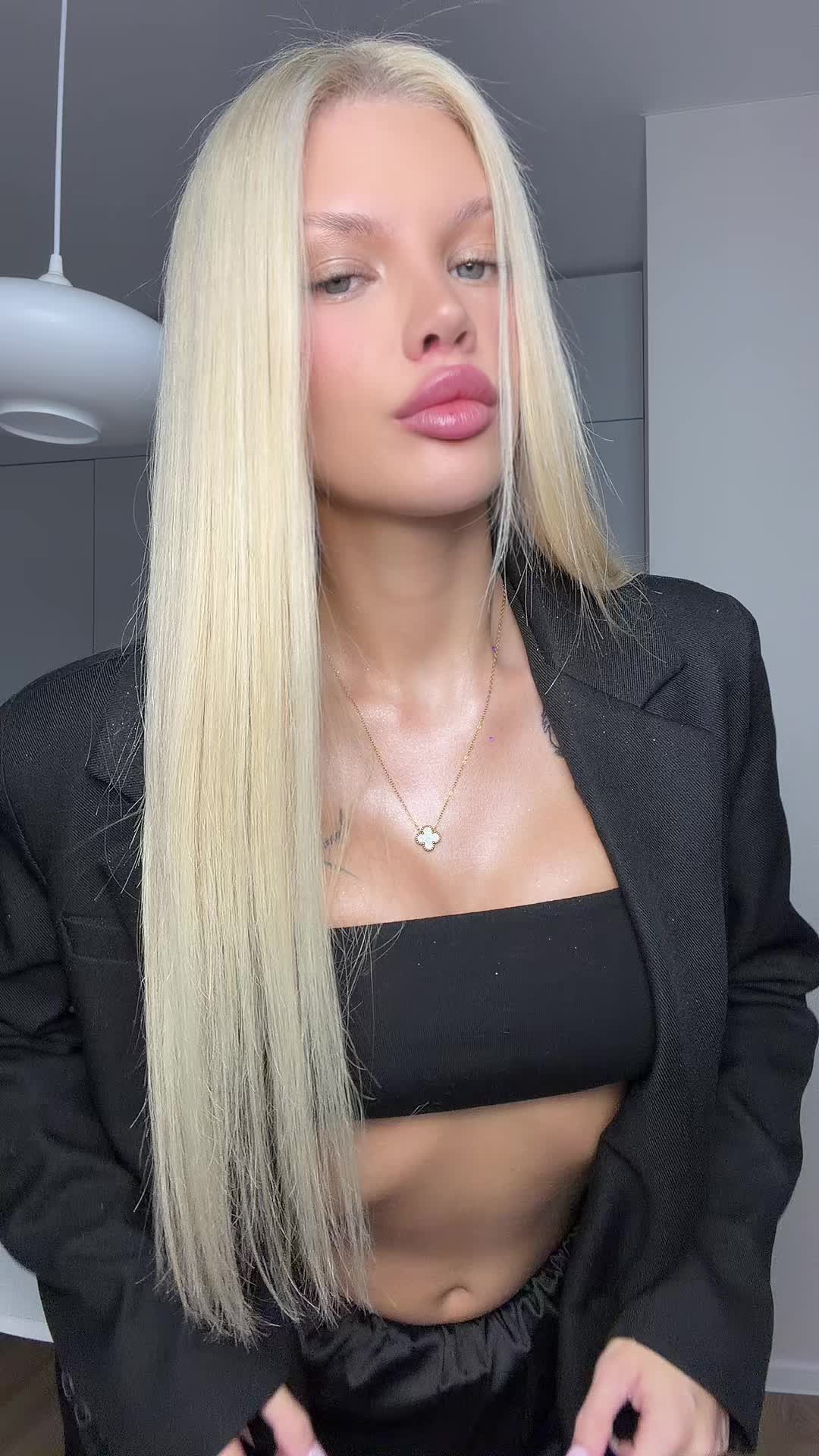 @Helenesss🦋🌸