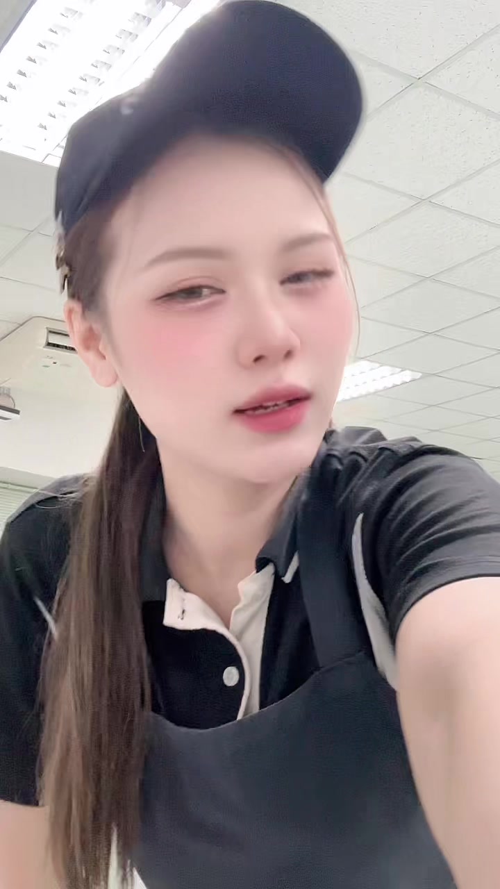 @𑣲 ปีโป้ 𑣲