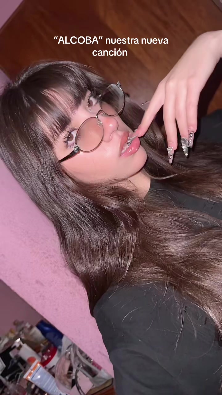@VICKY ♡