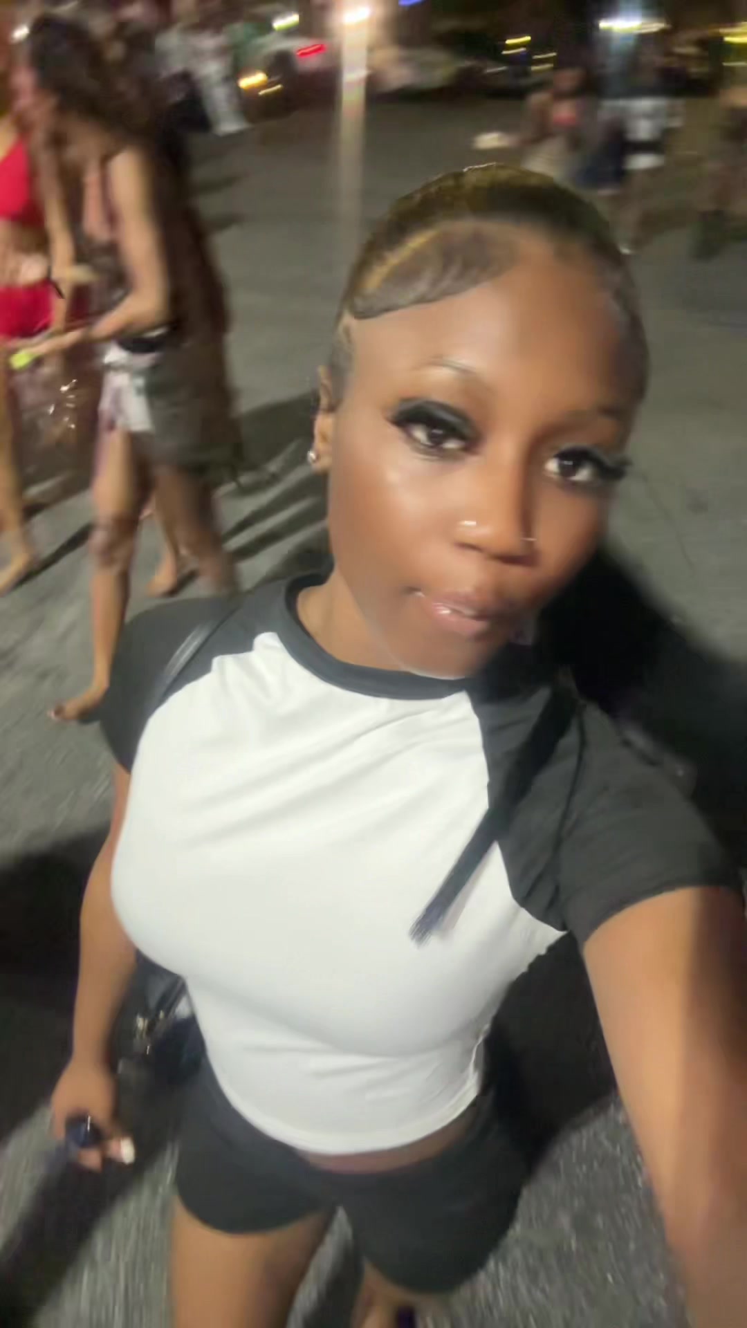 @r2thickkass._