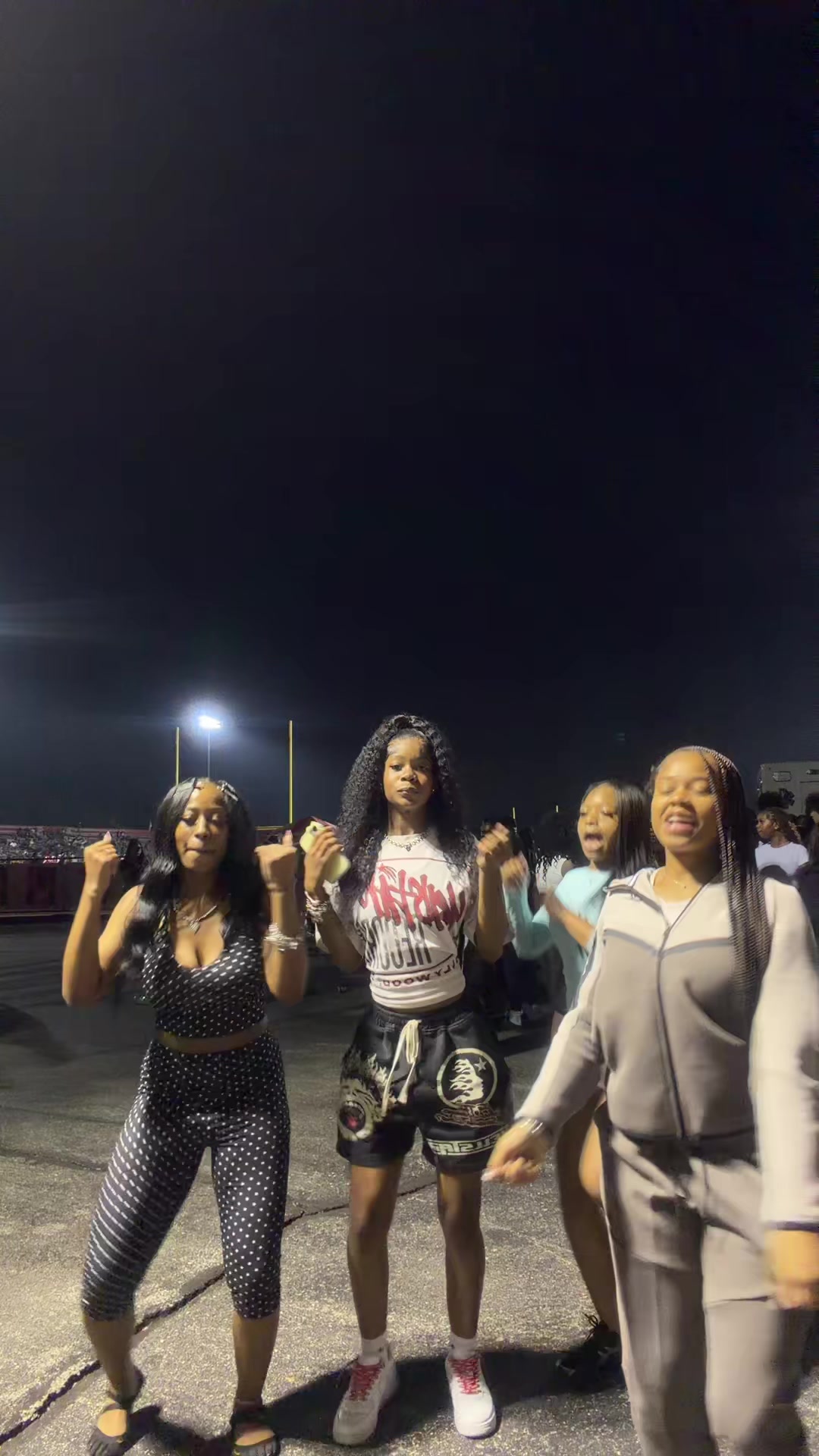 @_niyahlashae