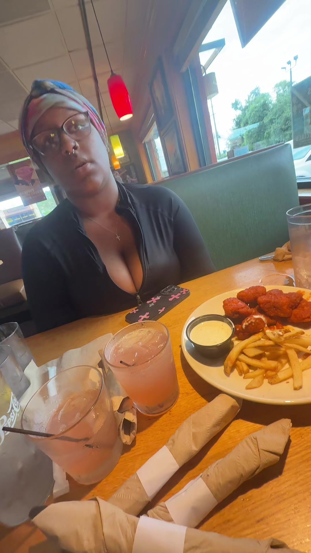 @Officially_Monea