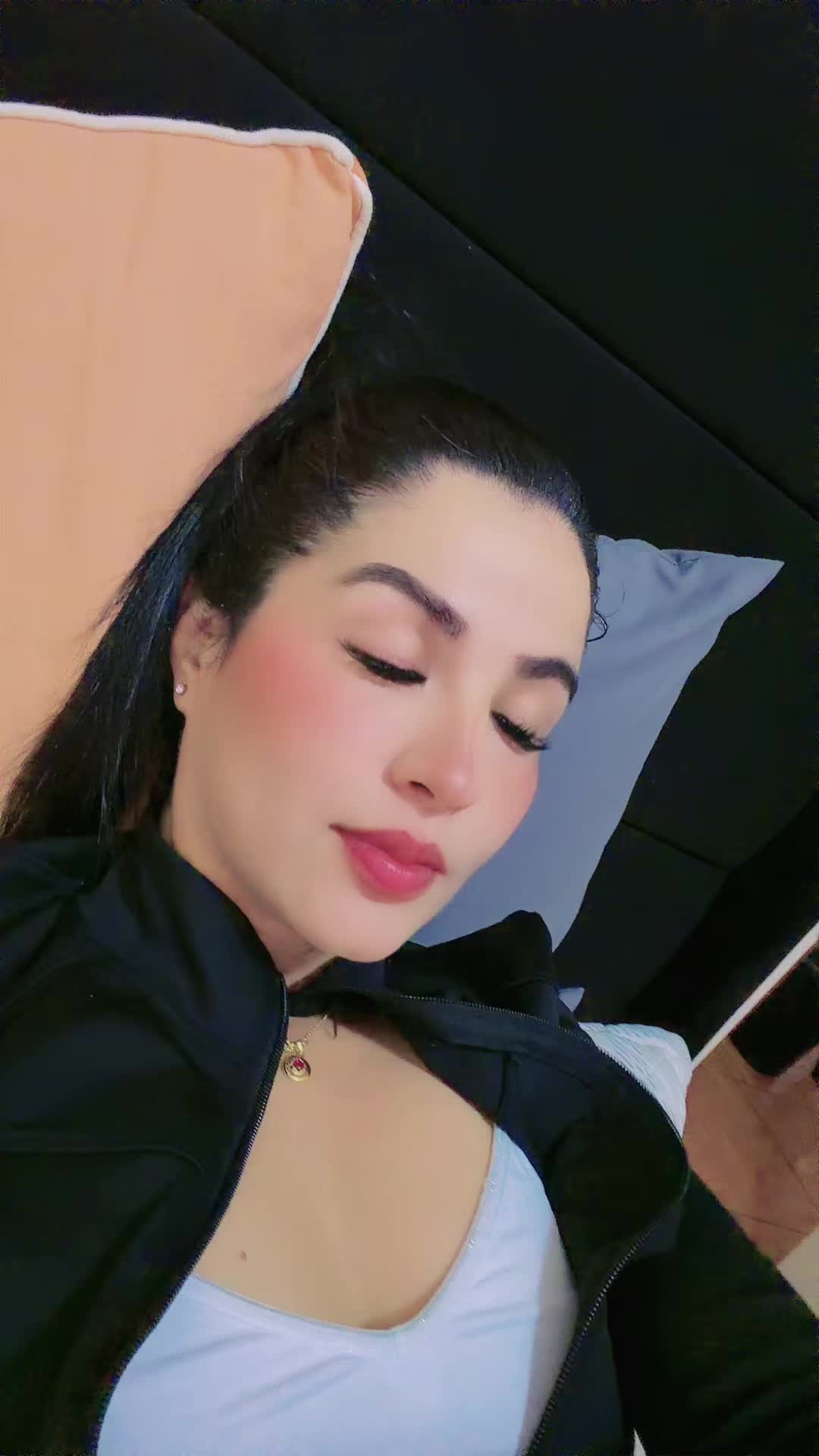 @mialasan
