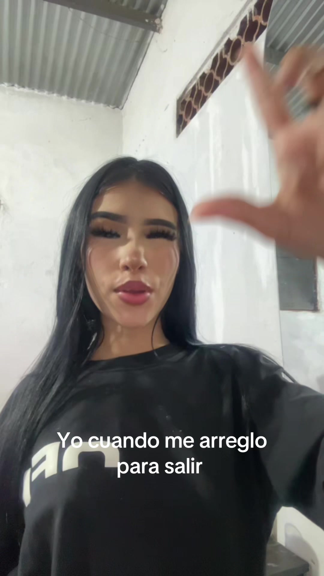 @Ari_28