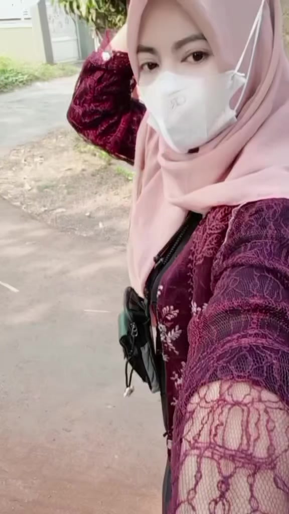@Dari Kontak Anda