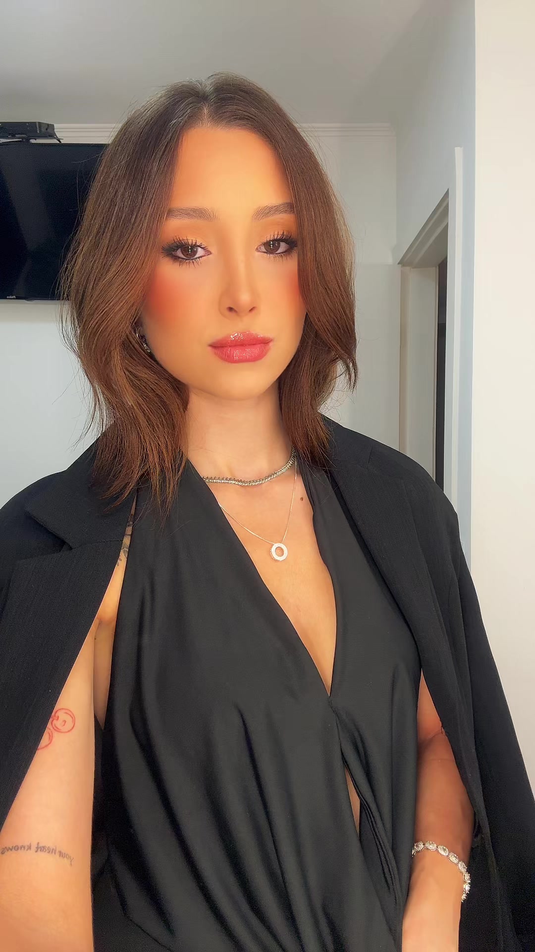 @Isabella