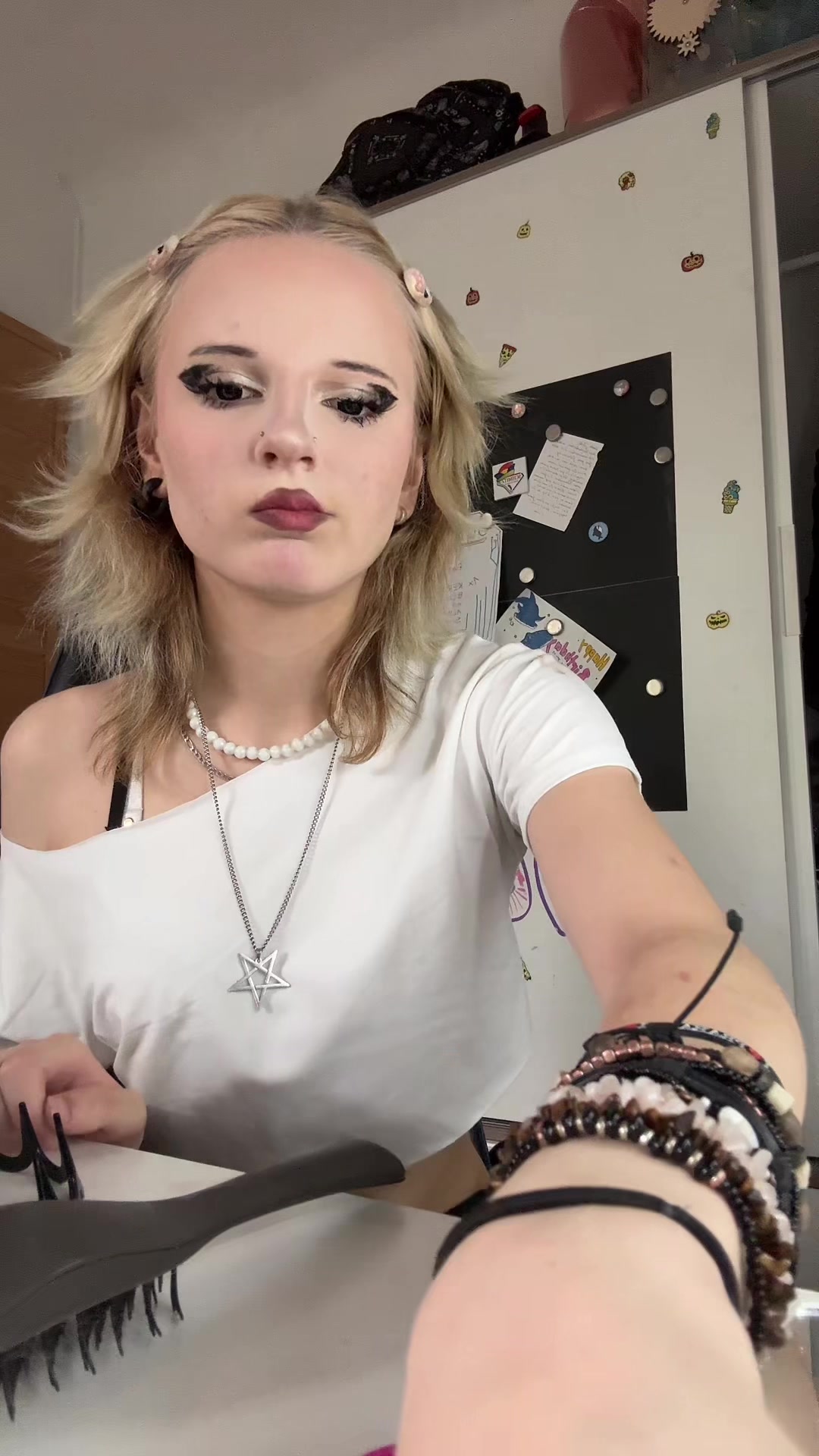 @shiny_vampp