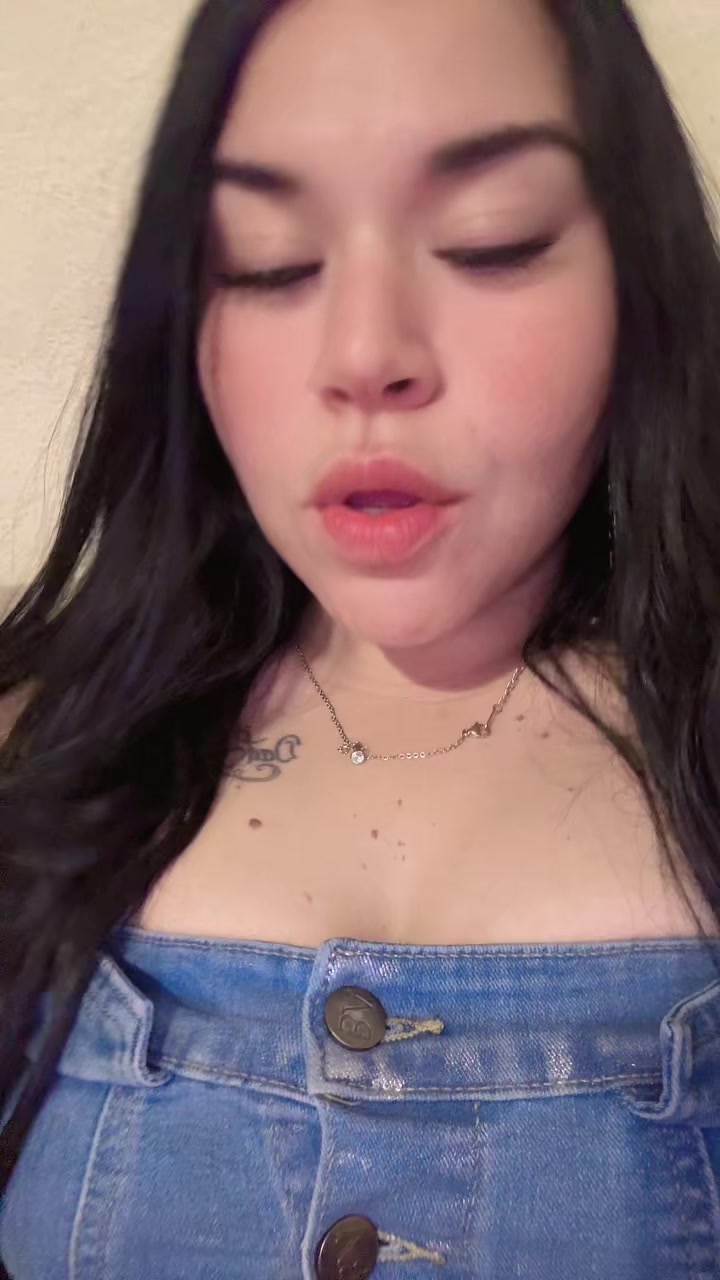 @yazmineosuna