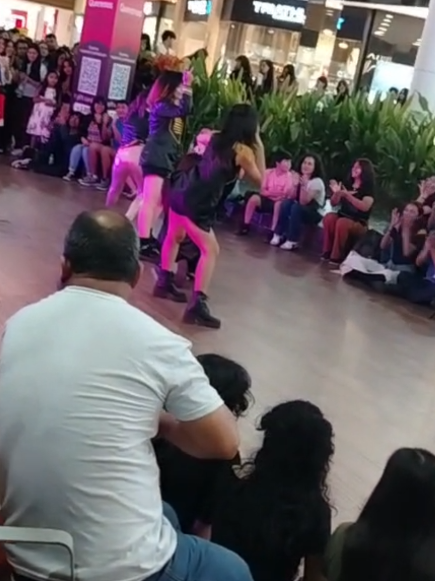 @Laura Pineda