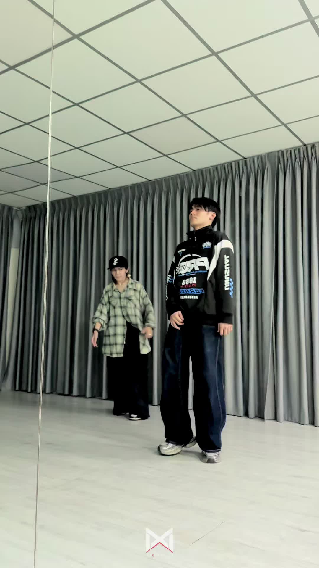 @MAXXDANCESTUDIO