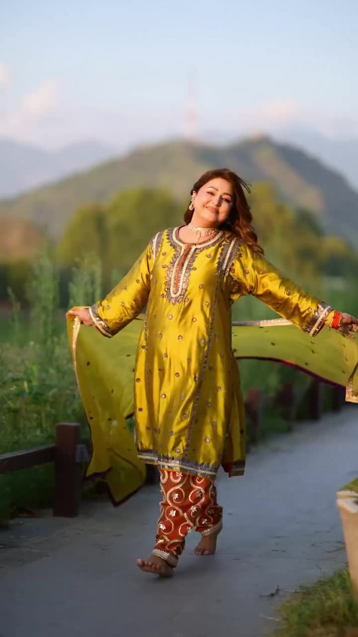 @Hina Khan 💎